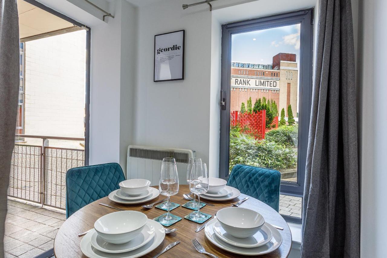 نيوكاسل أبون تاين Boutique Quayside Apartment - Free Parking المظهر الخارجي الصورة